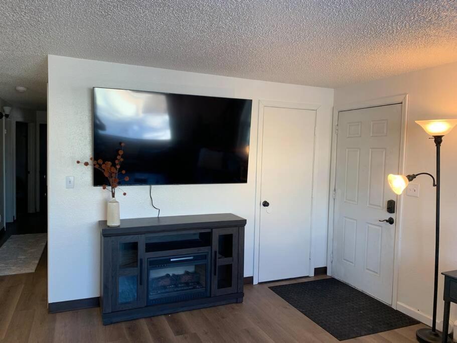 Newly Remodeled Relaxing Stay Near Downtown Fairbanks Dış mekan fotoğraf